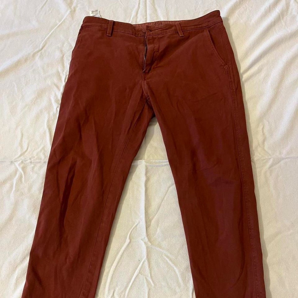 Red Levi Chinos